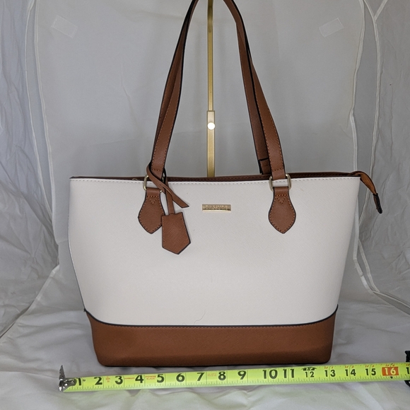 Elegant White and Tan Tote Set - Picture 4 of 7